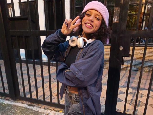 LunaKeller - Live Sex Cam - 28868315