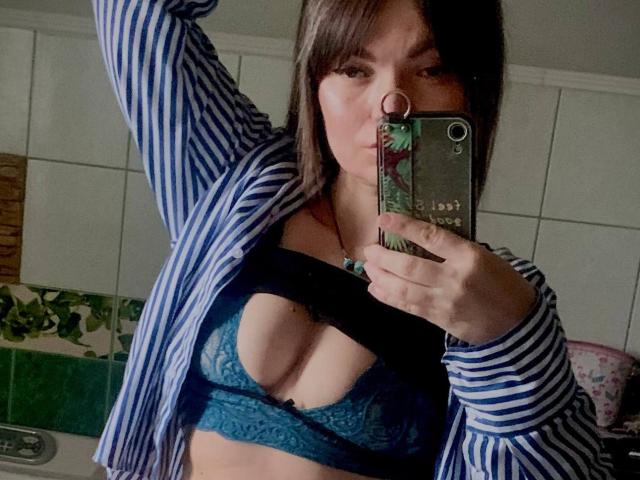 ElizavetaCream - Live porn &amp; sex cam - 28869572