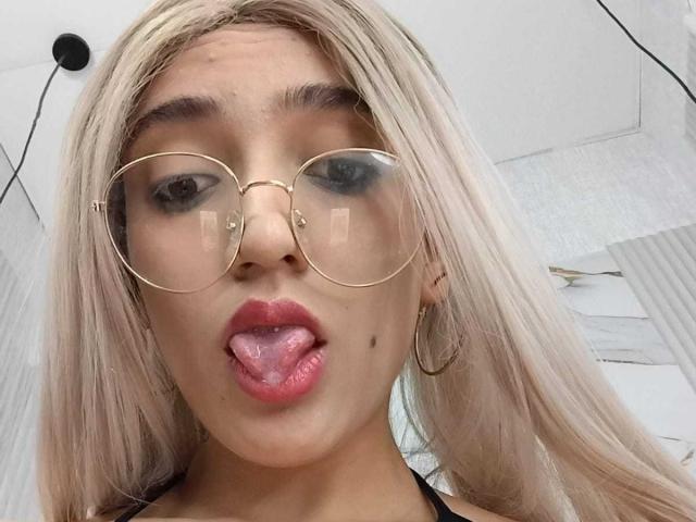 MichaelaMistress - Live sexe cam - 28879169