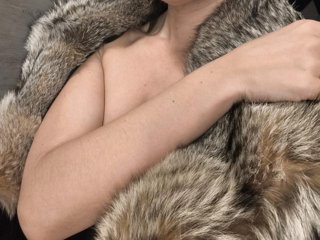 OrianaLaFrancaise - Sexe cam en vivo - 28880240