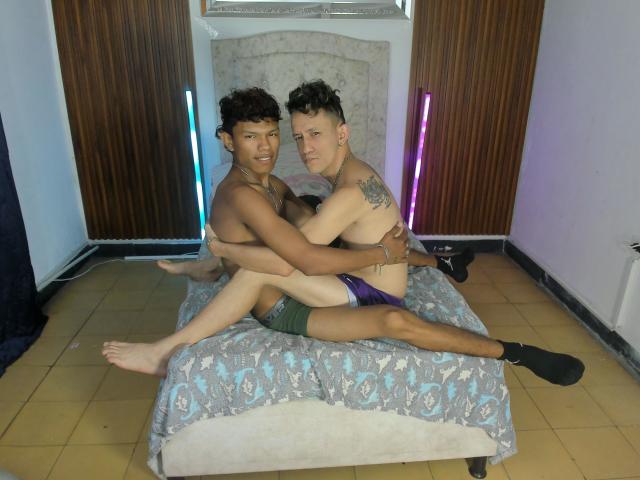 JuanAndLuke - Live sexe cam - 28880747