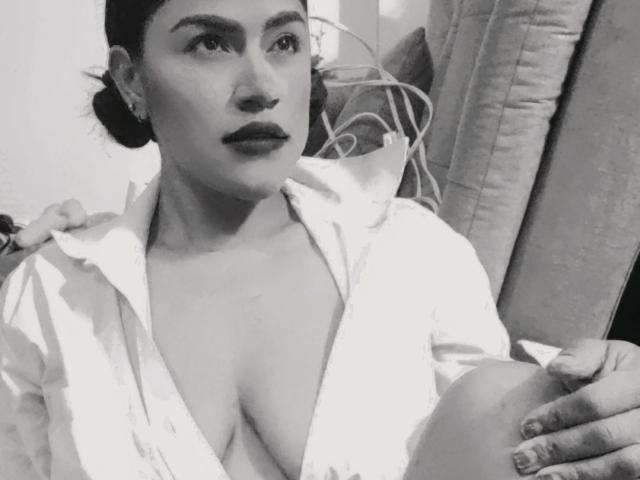 IvannaDuran - Live porn &amp; sex cam - 28882811