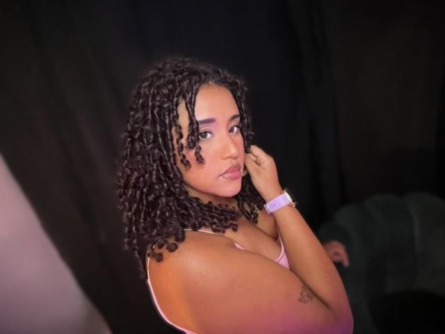 MelodyDubois - Live Sex Cam - 28888589