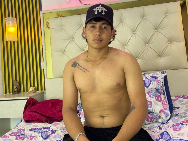 AxelMonroe - Live sex cam - 28890686