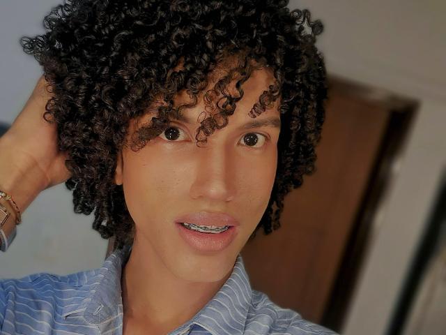 CamilleCedrik - сексуальная веб-камера в реальном времени - 28890893