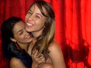 CatOfAzuNya - Live chat x with a Lesbo with small boobs 