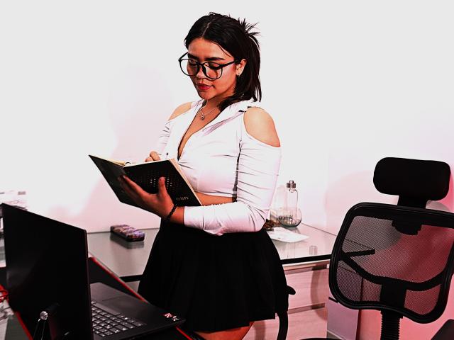 KimDevinne - Live porn &amp; sex cam - 28895096