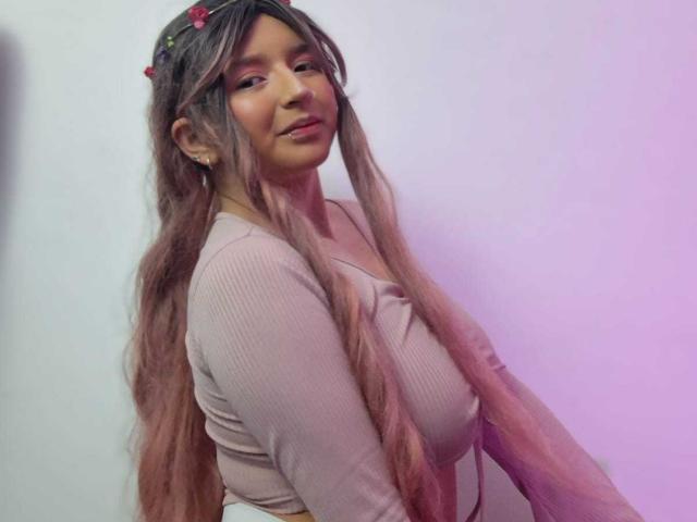 CandySwan - Live Sex Cam - 28898216