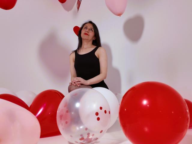 Cyntiia - Live porn &amp; sex cam - 28900166