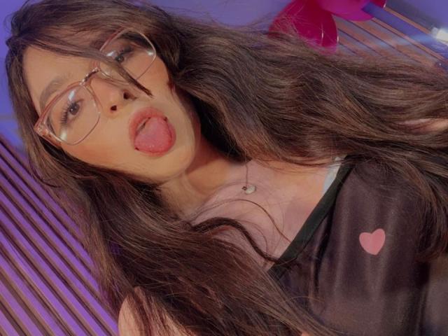 EvaMcAllister - Live sex cam - 28902977