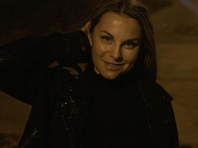 BelleLisaG - Sexe cam en vivo - 28907513