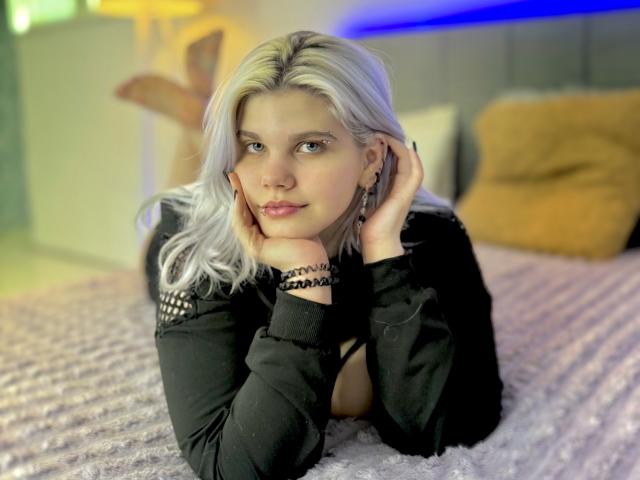 JoannLowe - Live sex cam - 28910708