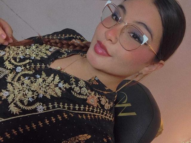 HelueJamil - Live sex cam - 28914203