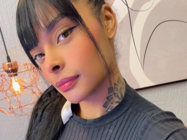 EmmaEbony - Live porn &amp; sex cam - 28926152
