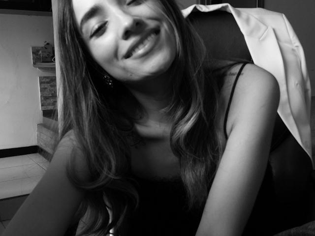 AdharaCooperr - Live sexe cam - 28926977