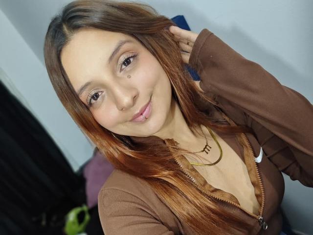 SaarahJones - Live Sex Cam - 28930508