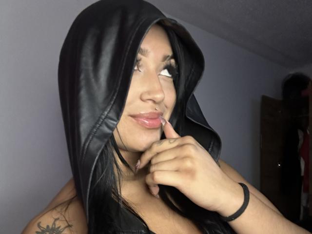 KatianPierce - Live porn &amp; sex cam - 28930520