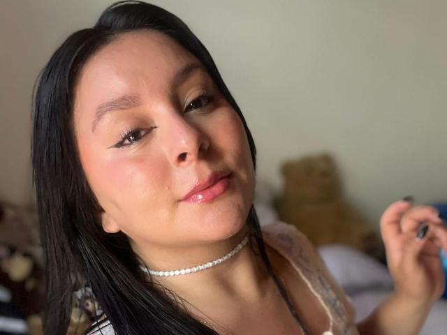 EmaJames - Live Sex Cam - 28931546