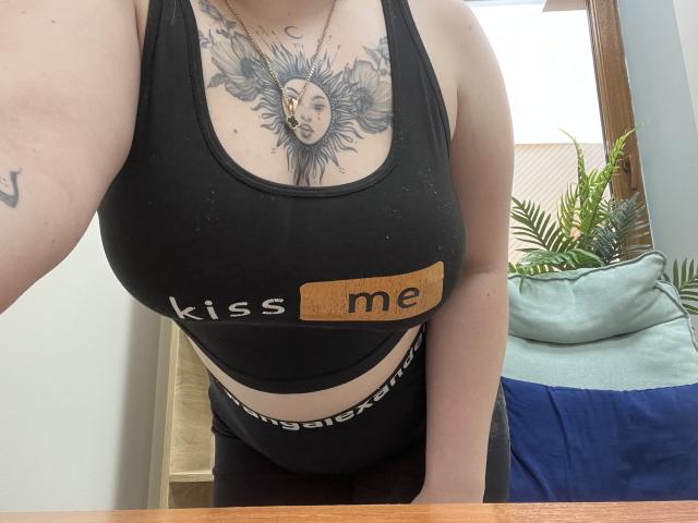 DiLaria - Live Sex Cam - 28935641