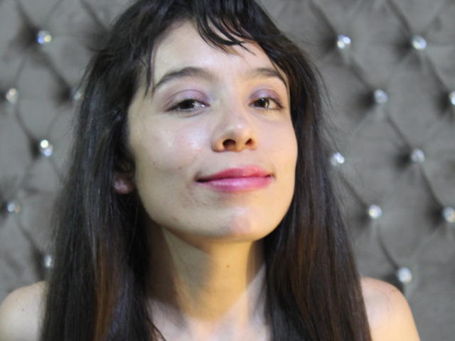 ElodiePerrine - Live Sex Cam - 28937882