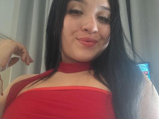 LunaBellaHotty - Live sex cam - 28942136