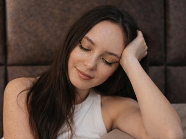 ApheliaAddington - Live sexe cam - 28945319