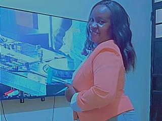 Watch Hysh Live on XLoveCam