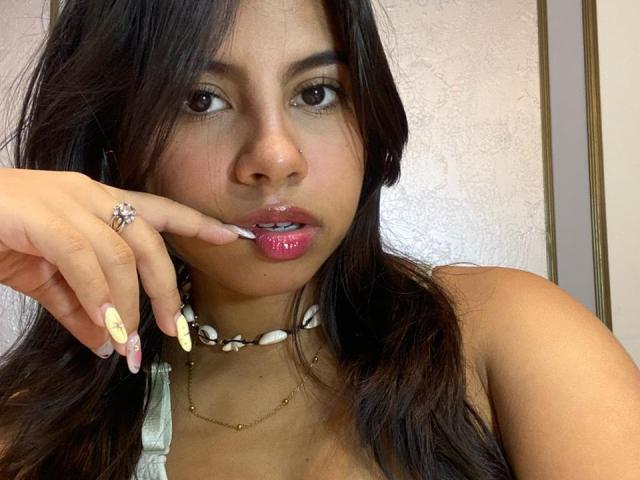 CelesteMorel - Élő pornó és szexkamera - 28951772