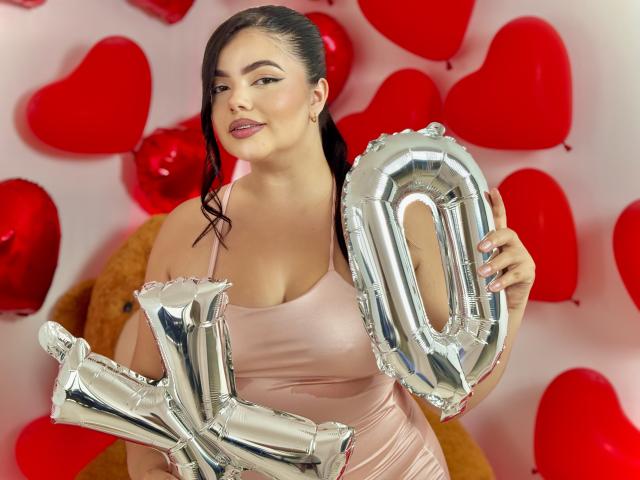 LaraJames - Live sex cam - 28955708