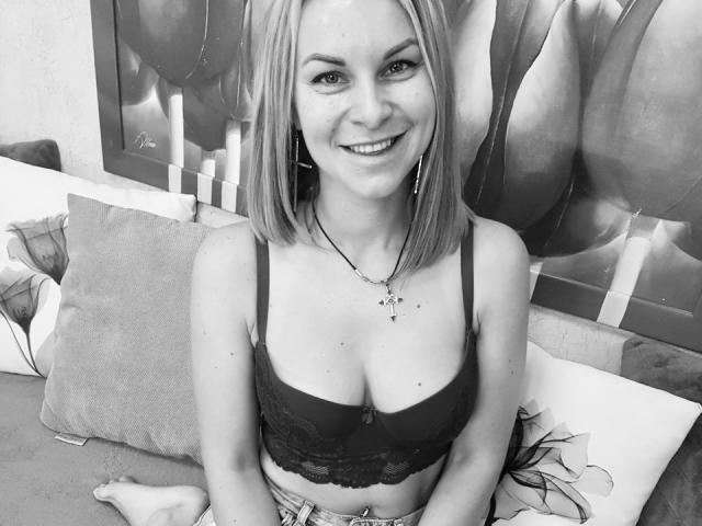 BelleLisaG - Camera khiêu dâm &amp; quyến rũ trực tiếp - 28960460