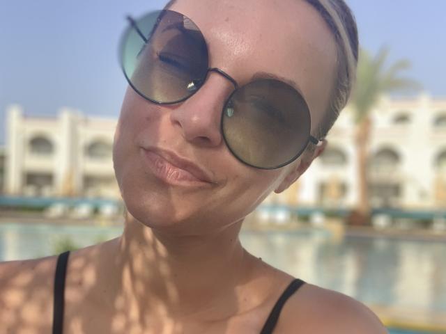 BelleLisaG - Sexe cam en vivo - 28960472