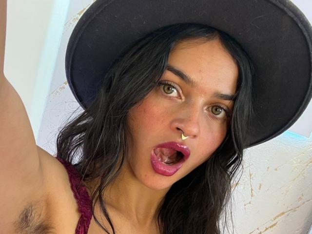 LucyySky - Live porn &amp; sex cam - 28961213