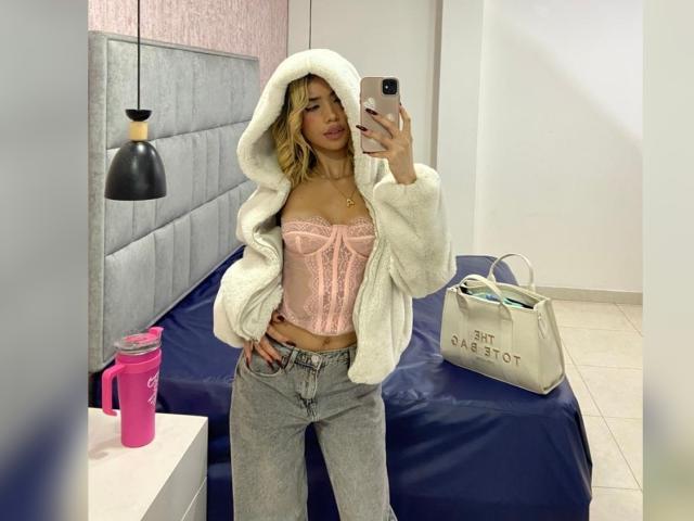 ChristieGarci - Live Sex Cam - 28963220