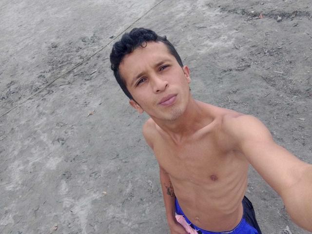 NickHotX - Live sex cam - 28970201