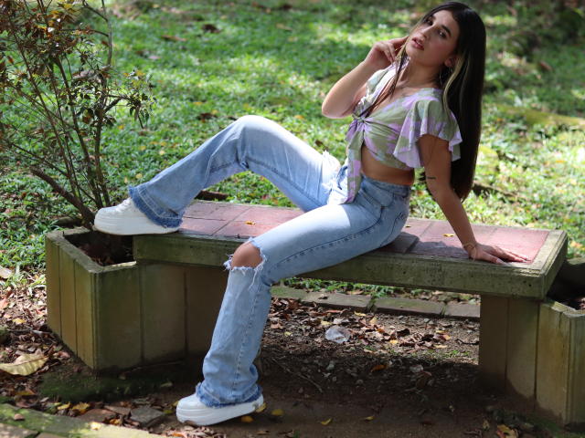 KatieDesirX - Live Sex Cam - 28971398