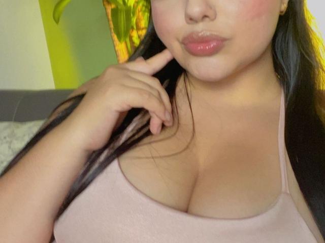 LaraJames - Live sex cam - 28980848