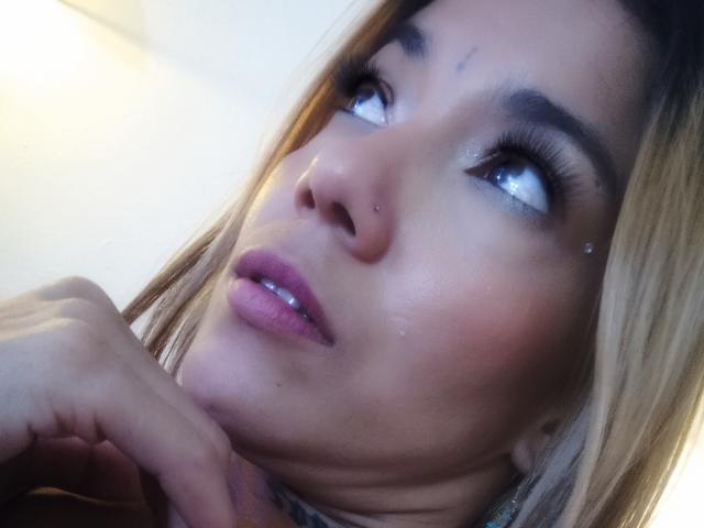 Veroo69 - Live sex cam - 28981184