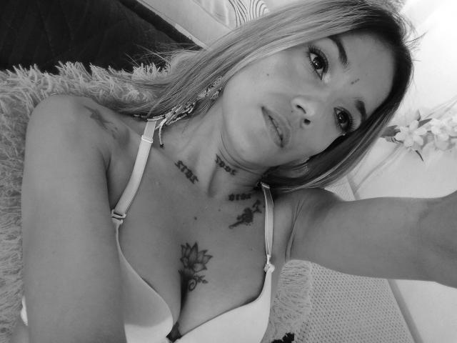 Veroo69 - Sexe cam en vivo - 28981187