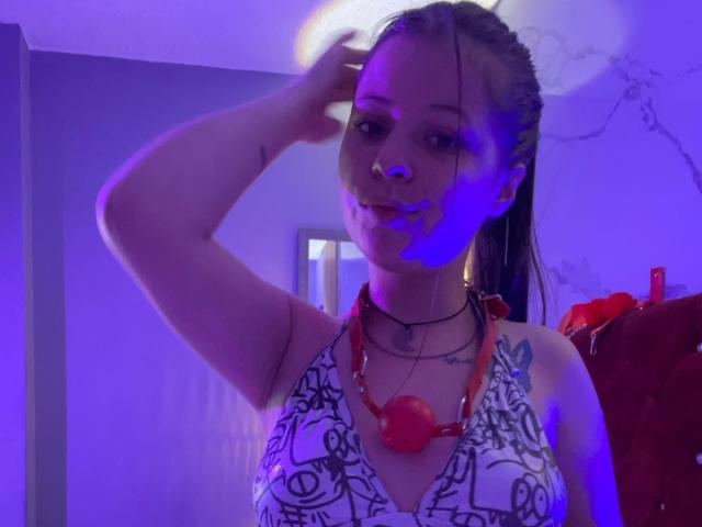 GraceRedMiller - Live sexe cam - 28985174