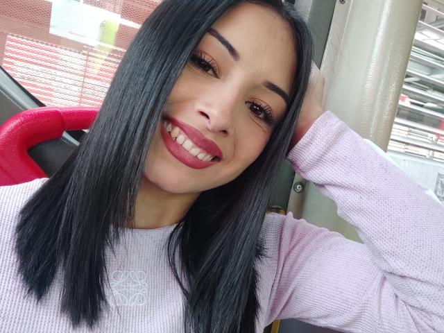 EmilyVv - Sexe cam en vivo - 28986071