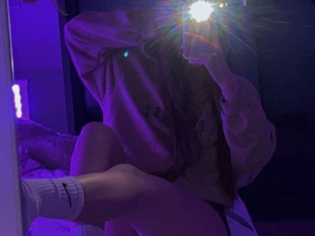 JuliaGarciax - Live sex cam - 28997552