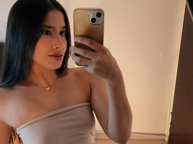 EmmaLombardi - Live porn &amp; sex cam - 28998551