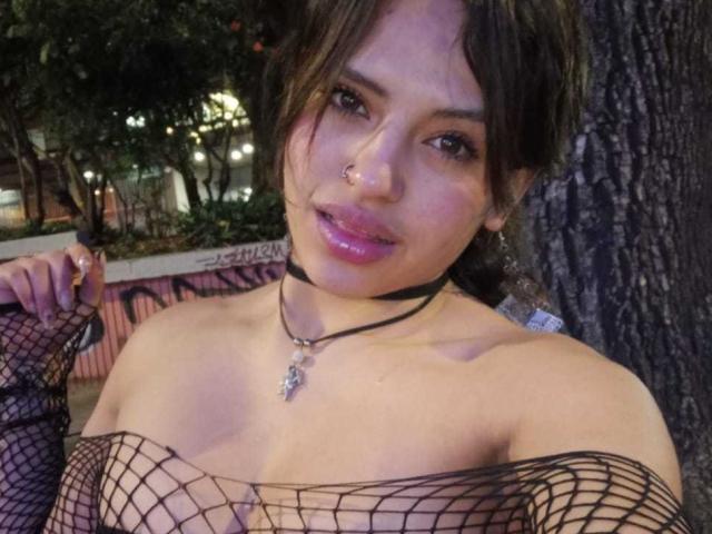 EmilieJoy - Live porn &amp; sex cam - 29001680