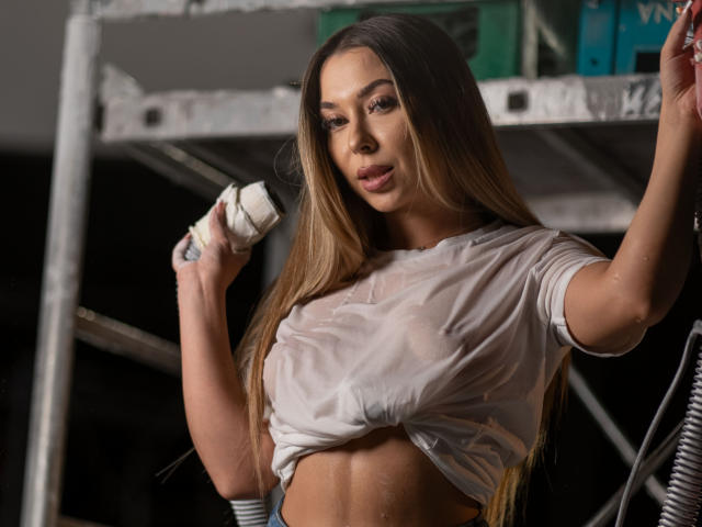 IrisMia - Live porn &amp; sex cam - 29004590