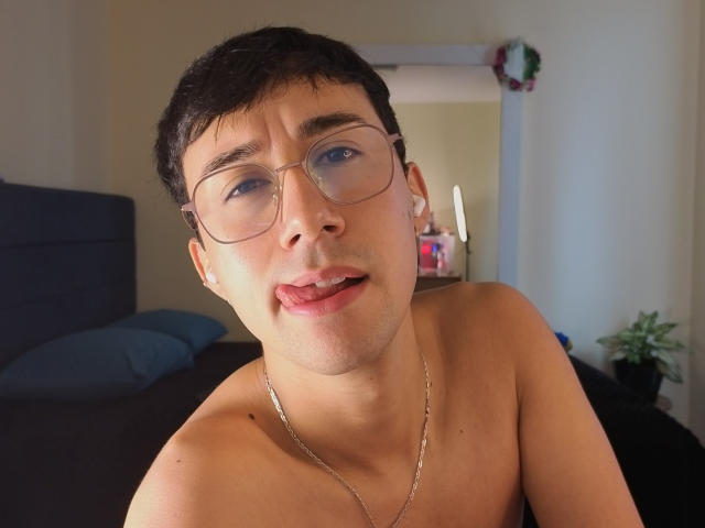 OliverHot69 - Live Sex Cam - 29005718