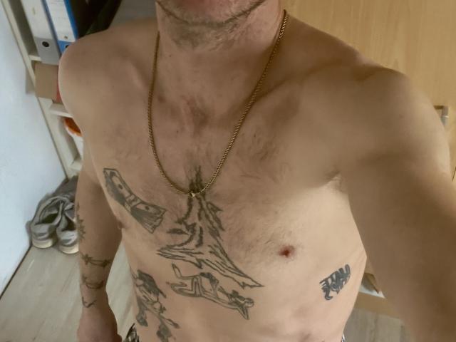 FourTwwo - Live sex cam - 29009000