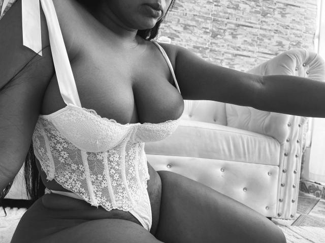 DiosaEbano - Sexe cam en vivo - 29009375