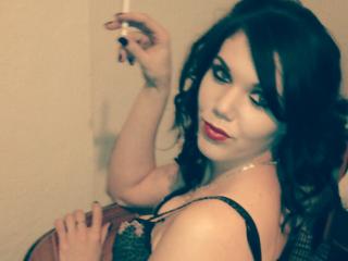 SweetBlueEyesX - Cam xXx with this European Young and sexy lady 
