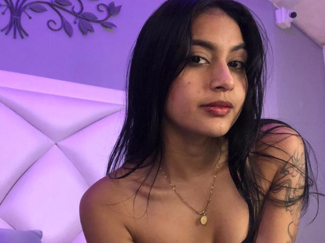 NicolleSweetty - Sexe cam en vivo - 29012096