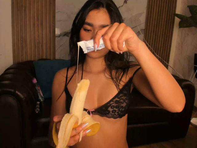 MiaaFerrer - Live sex cam - 29016338